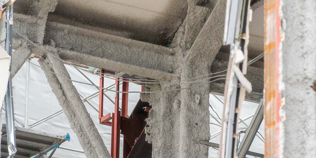 アスベスト除去工事